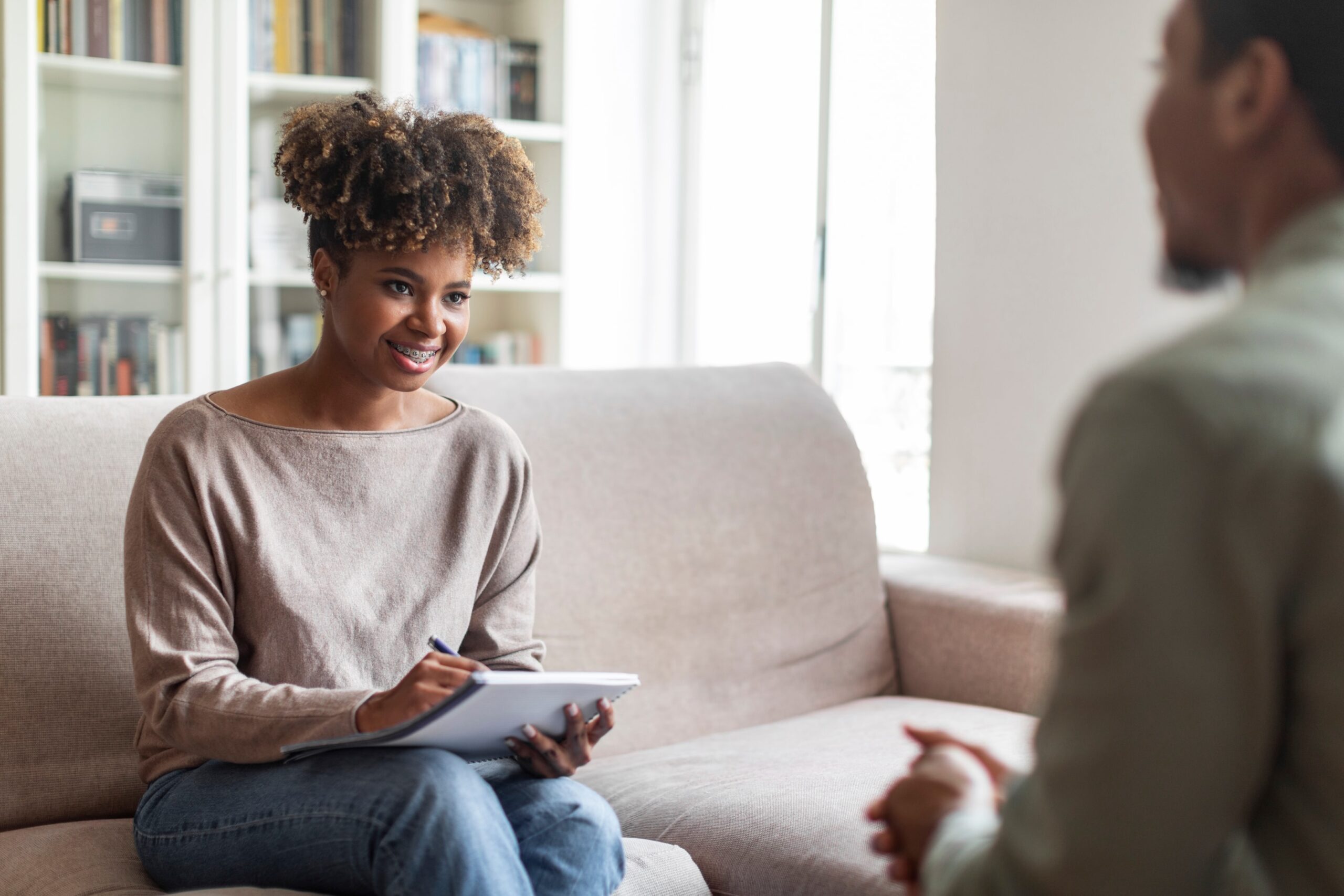 Image of a schema therapist applying empathic confrontation with a client experiencing the emotional deprivation schema and a mode that is overcompensating, common in treating narcissism.